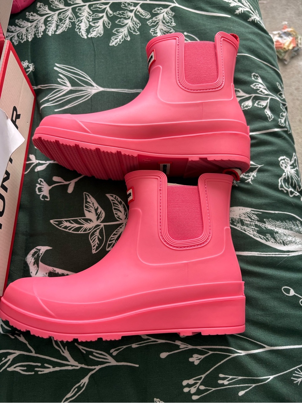 Hunter Women’s Tabitha Ankle Rain Boots in Medium Pink - Picture 5 of 5